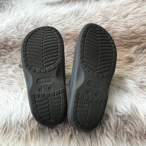 Crocs - Picture 2 of 4